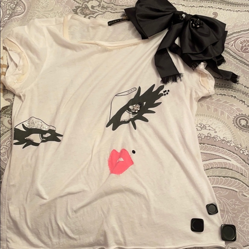 Alice + Olivia T shirt
